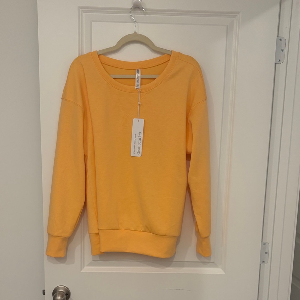 NWT Sunny Crew Neck Set